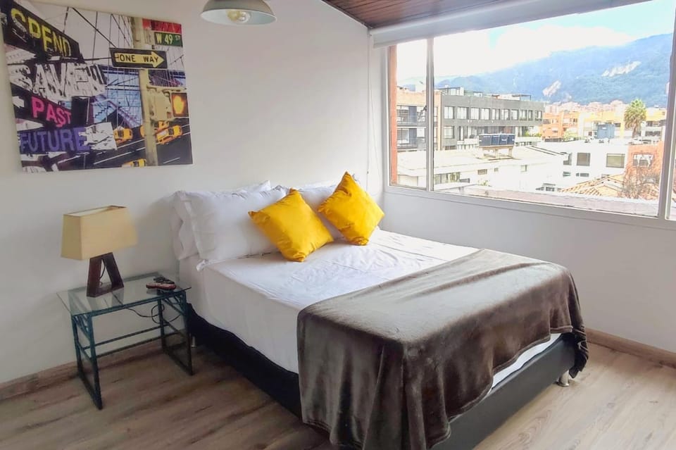 Bed, Natural landscape, Photo of the whole room, Bedroom, Mountain view