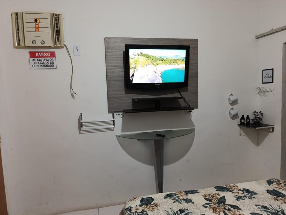 TV and multimedia, Photo of the whole room, Bedroom, air conditioner