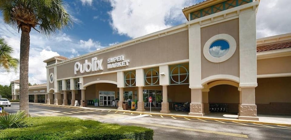 Fun Spot condo close to Disney and Golf Apartment in Four Corners