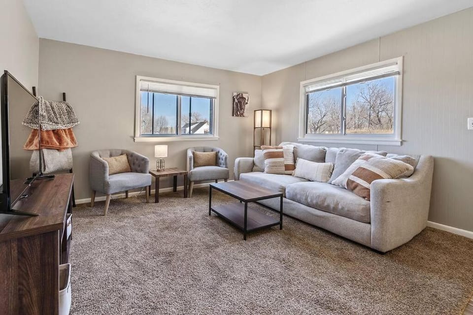 TV and multimedia, Living room, Seating area