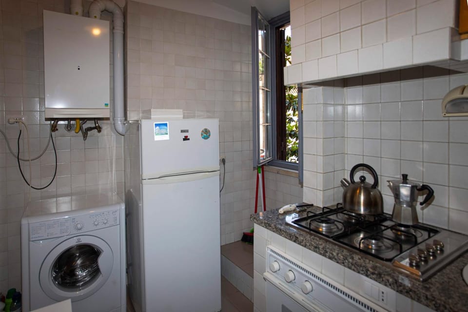 Coffee/tea facilities, Kitchen or kitchenette