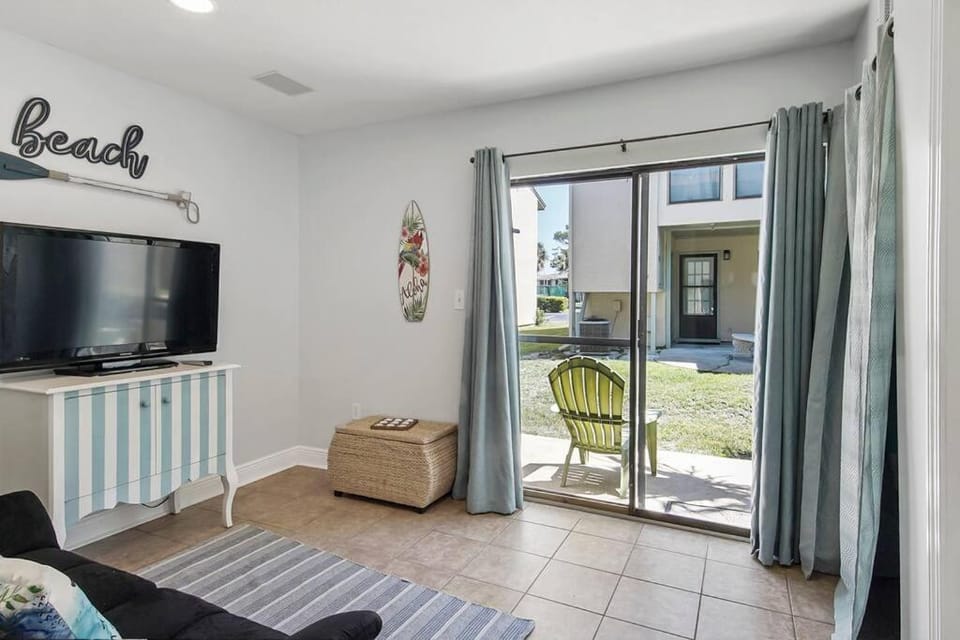 Patio, Game Room, Seating area