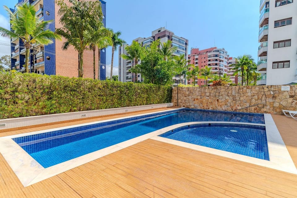 Activities, Pool view, Swimming pool, Entertainment, children, young children, older children, Family