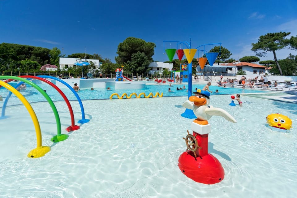 Swimming pool, Swimming pool