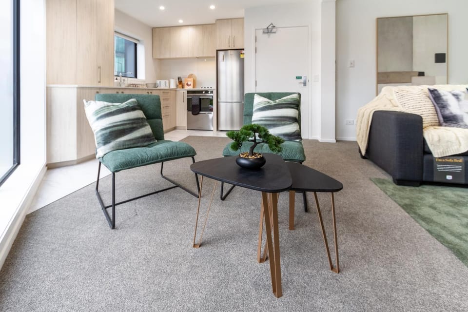 Facade/entrance, Coffee/tea facilities, Kitchen or kitchenette, Living room, Photo of the whole room, Decorative detail, Seating area, hair dresser, oven, stove, toaster