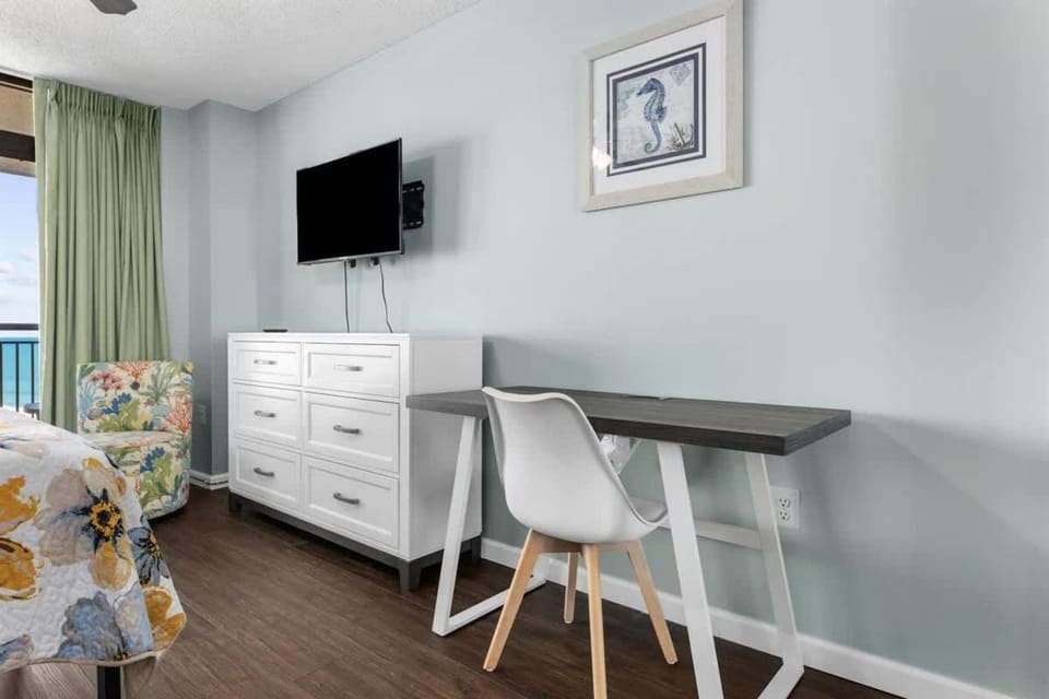*UPdated Family BEACH Escape*Pools, Hot Tubs, More House in Myrtle Beach
