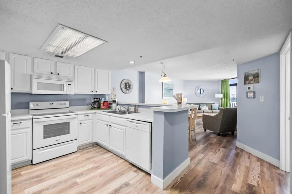 *UPdated Family BEACH Escape*Pools, Hot Tubs*P143 House in Myrtle Beach
