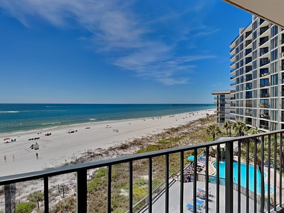 Balcony/Terrace, Beach, Pool view, Sea view