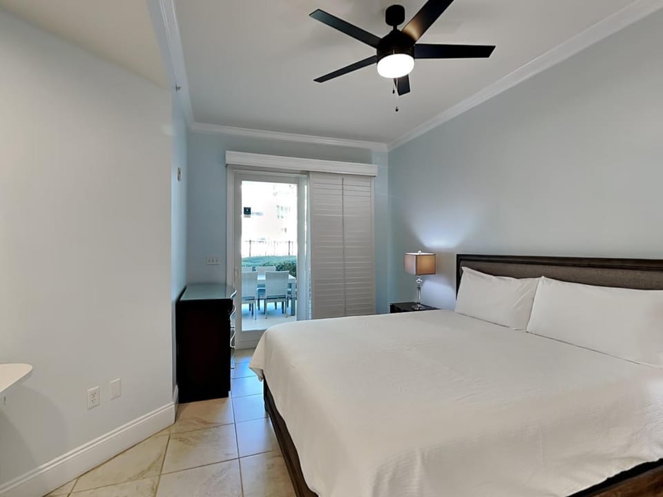 Bed, Balcony/Terrace, Bedroom, furniture