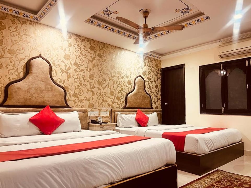 Bed, Bedroom, fireplace, air conditioner