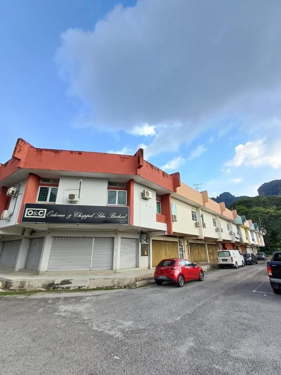 Property building, Neighbourhood, Street view, Location, Parking