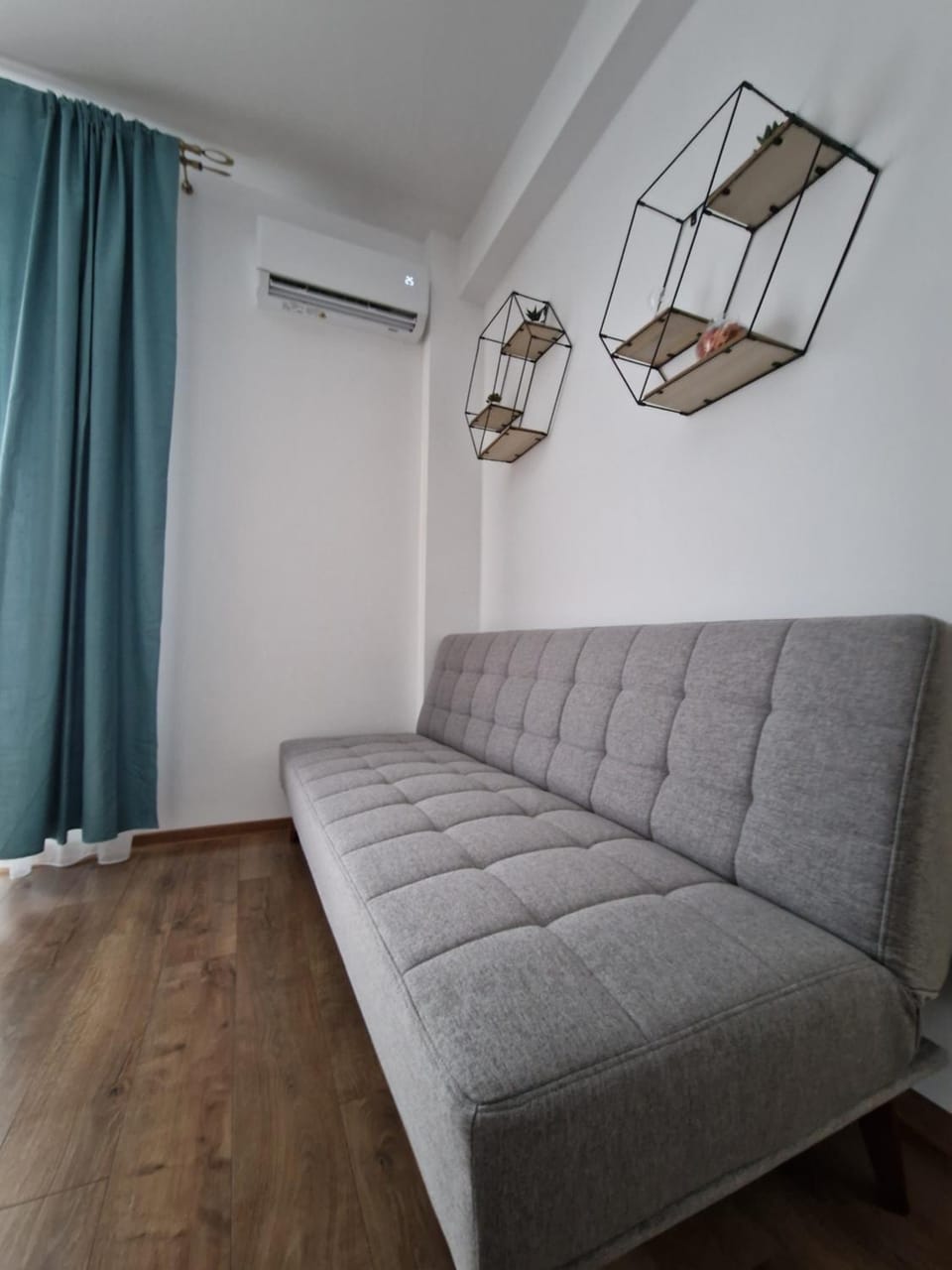 Living room, Seating area, air conditioner