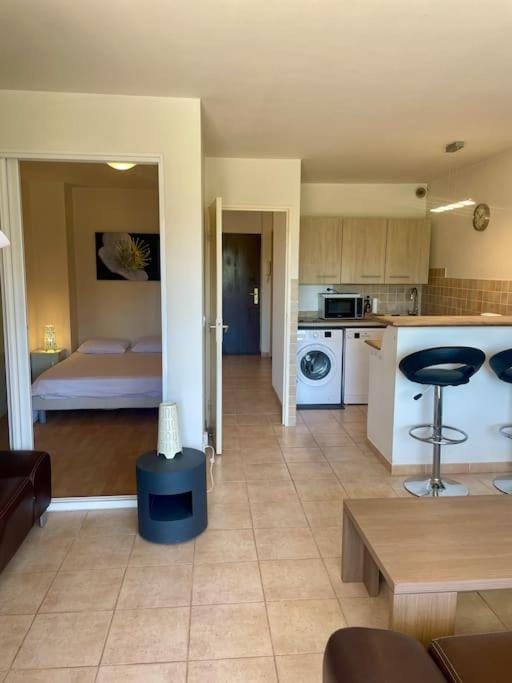 Kitchen or kitchenette, Living room, Bedroom