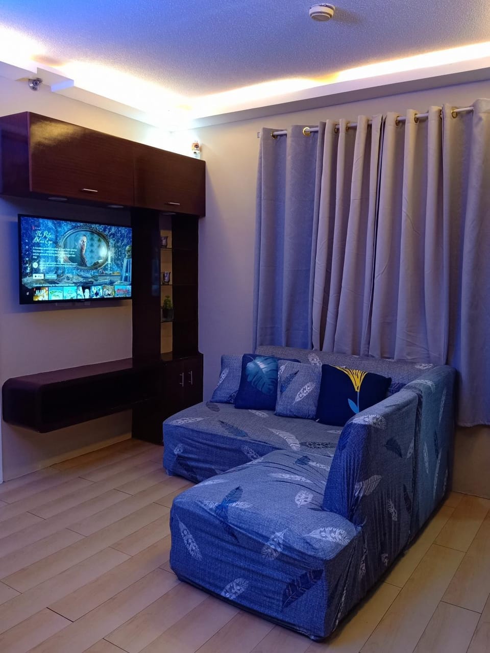 Renz's Metro Hideout Apartment in Pasig
