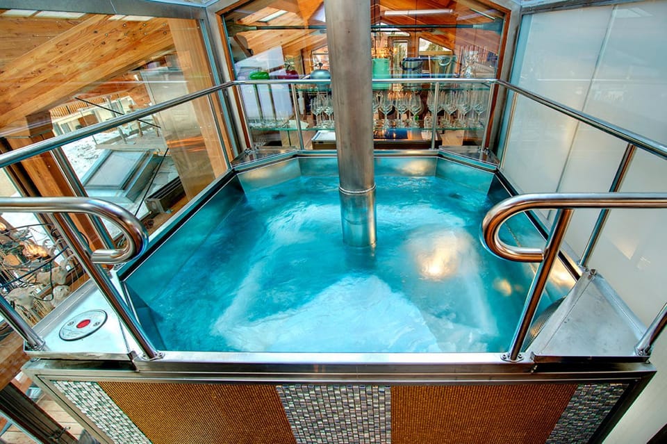 Hot Tub, Swimming pool