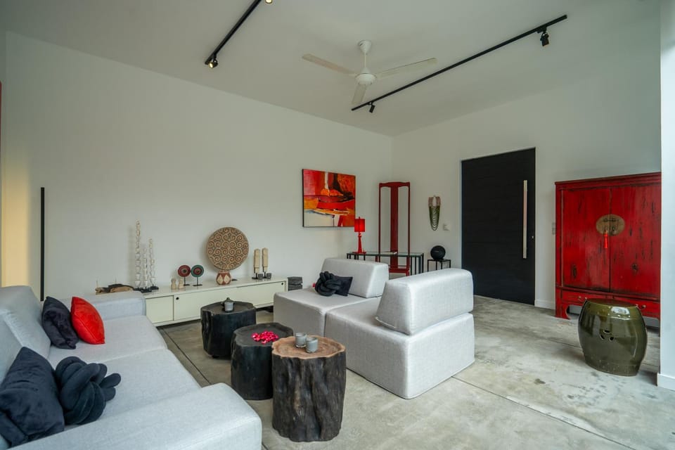 Living room, Seating area