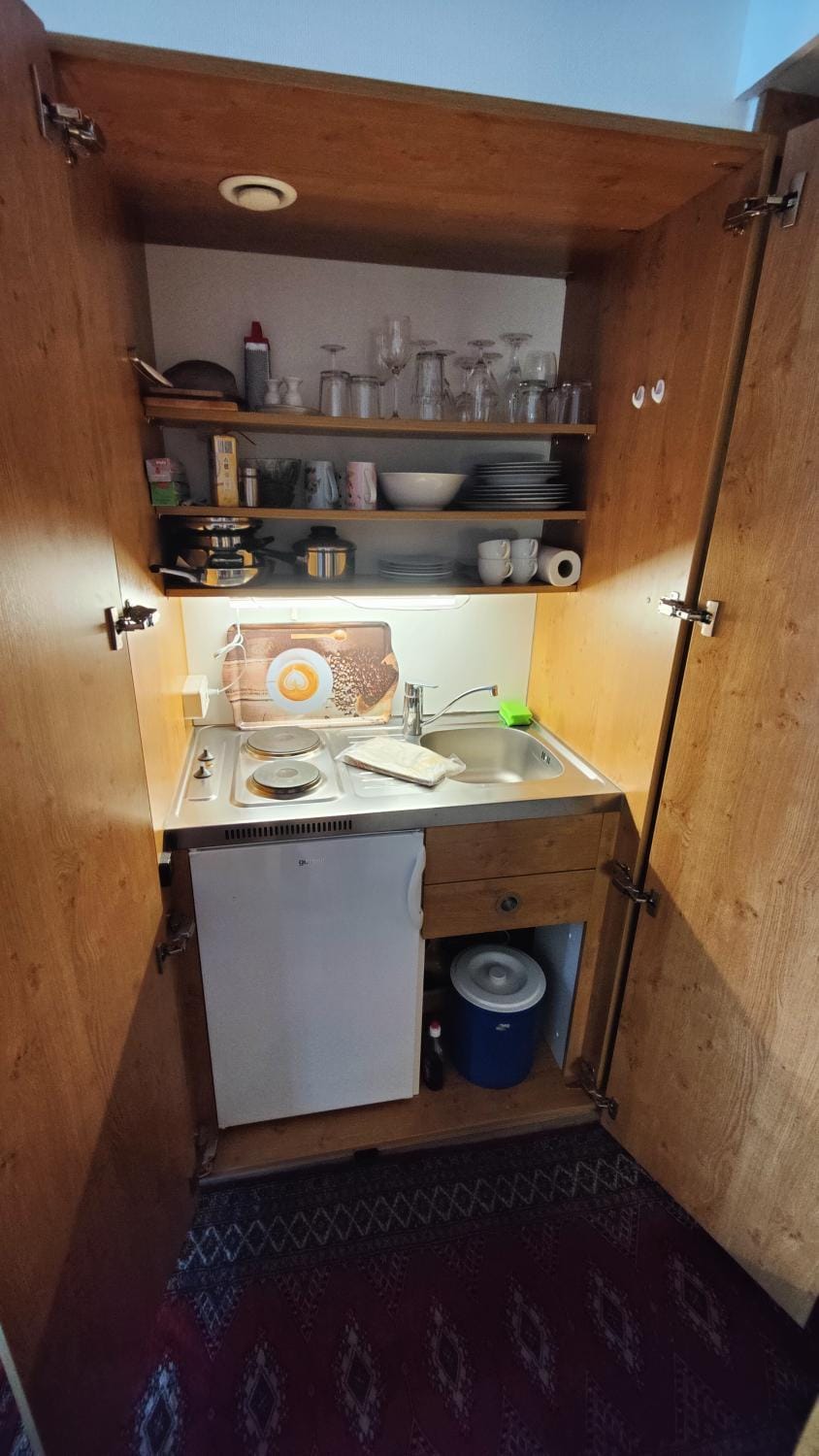 Kitchen or kitchenette