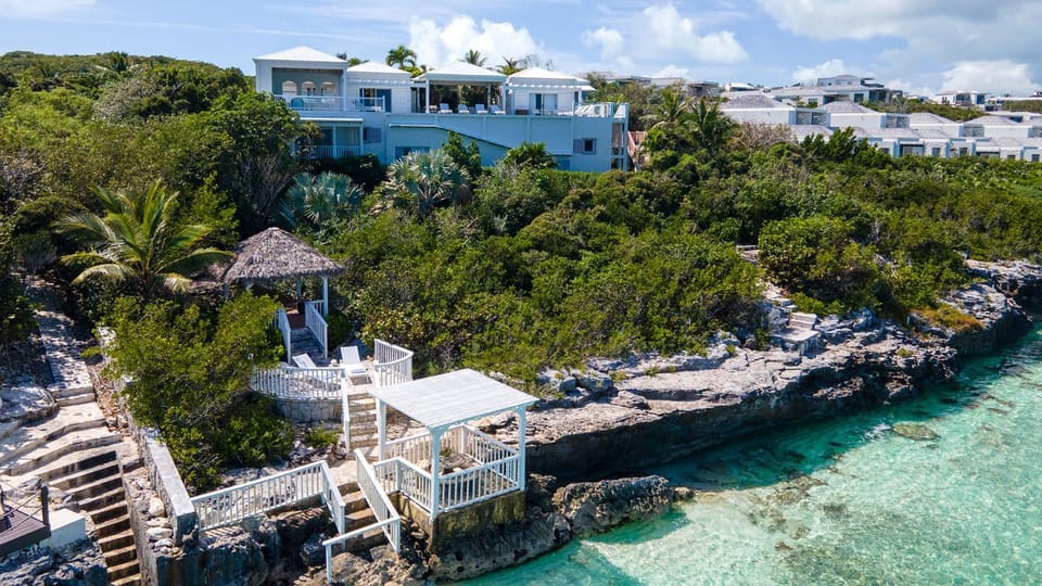 Property building, Day, Natural landscape, Bird's eye view, Sea view
