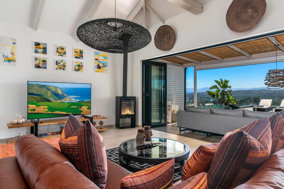 Communal lounge/ TV room, TV and multimedia, Living room, Seating area