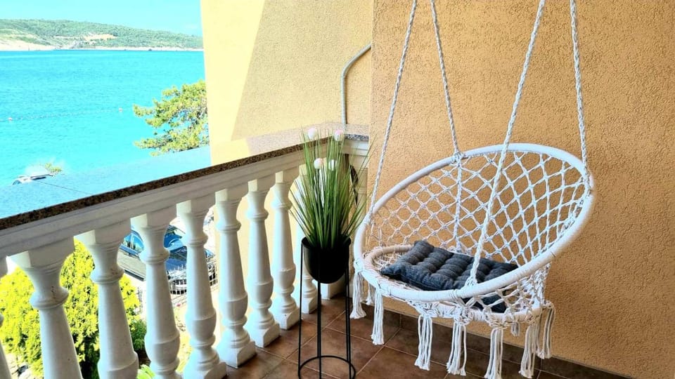 Villa Tiha Sea beach apartments Apartment in Primorje-Gorski Kotar County