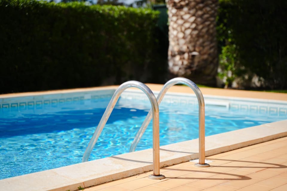 Swimming pool, Swimming pool
