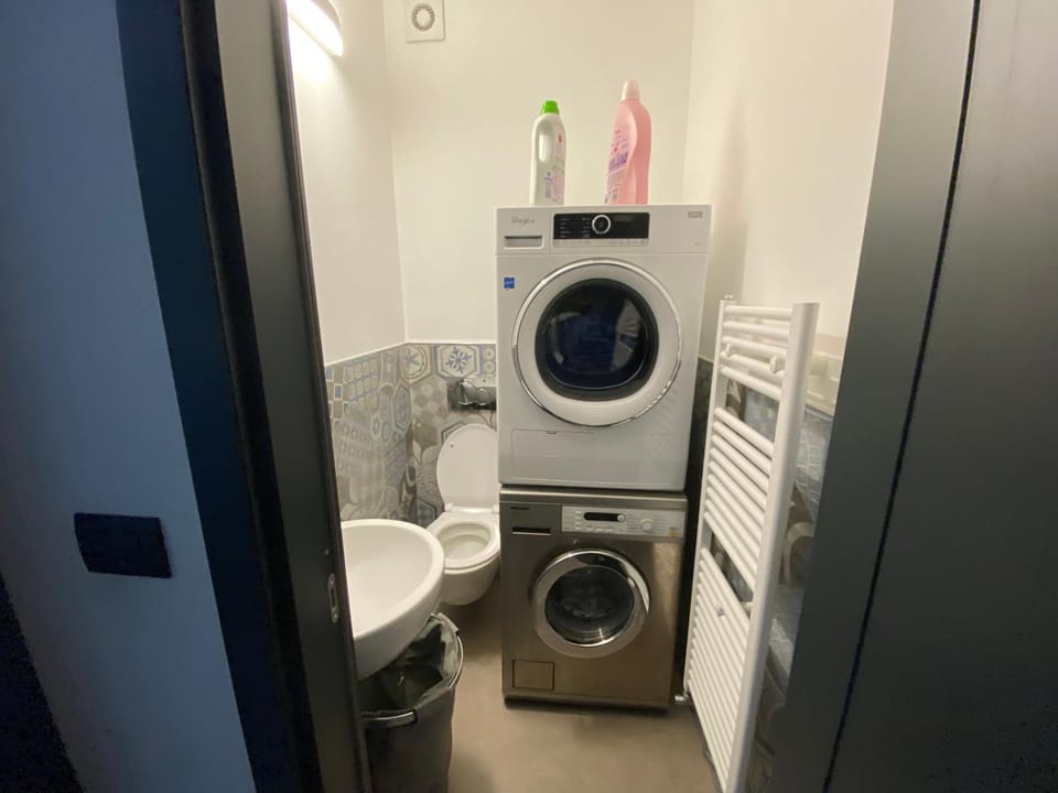 Toilet, Bathroom, washing machine, dryer