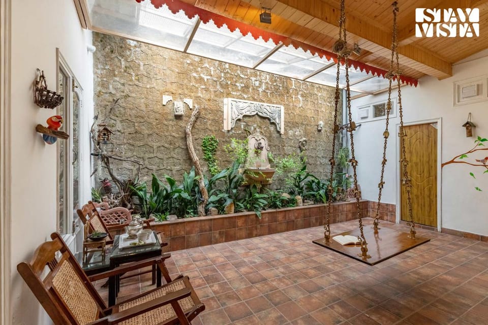 Communal lounge/ TV room