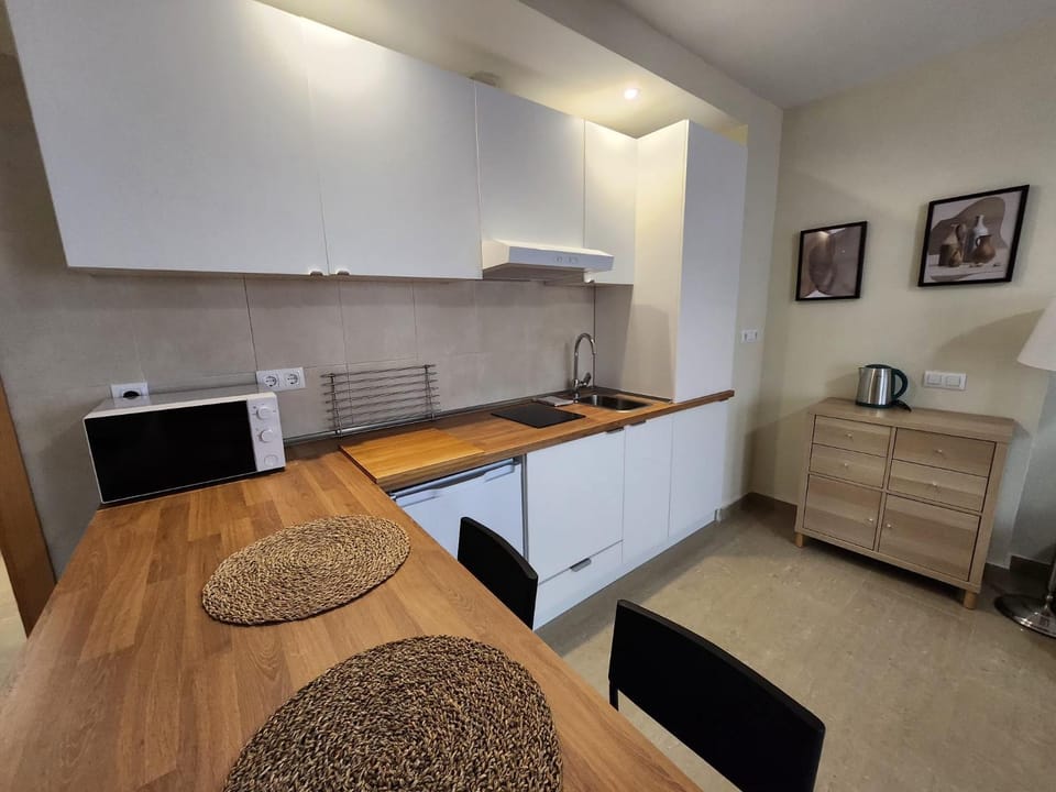 Allo Apartments Caballeros II Centro 1 Habitación Apartment in Jerez de la Frontera