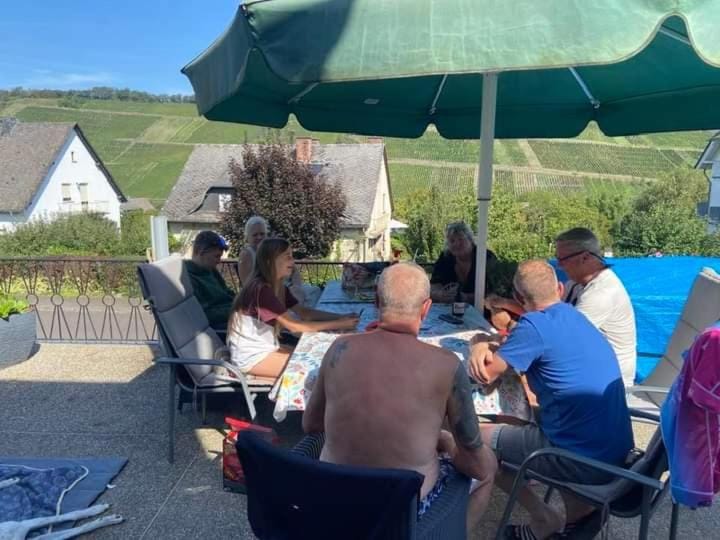 Guests, group of guests