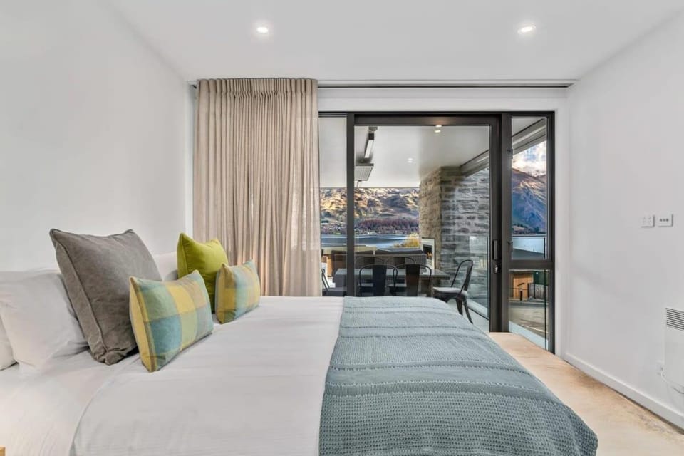 Lakeview Luxury Vista 2-Bedroom Apartment in Wanaka