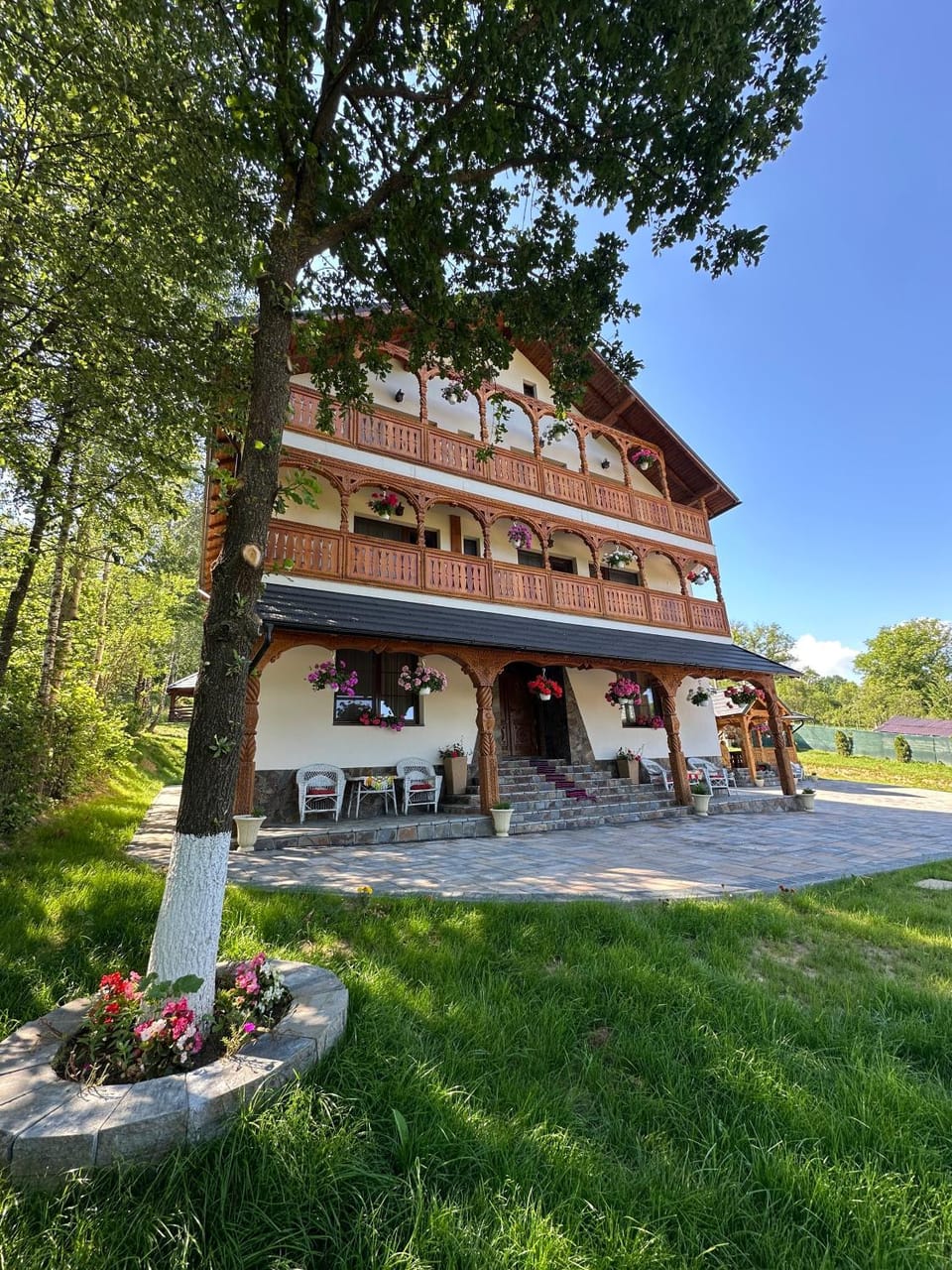 Pensiunea Floare de Maramures Bed and Breakfast in Romania