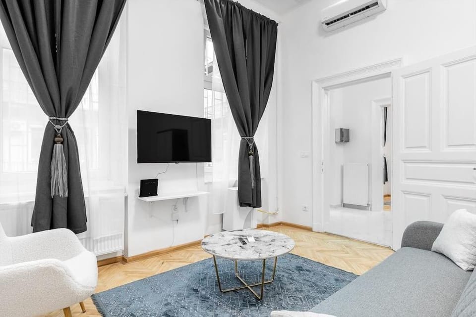 Bedroom, air conditioner