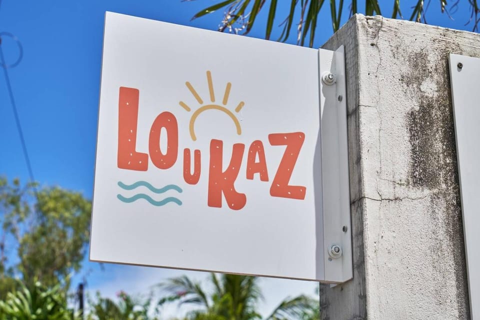 LouKaz -Entire Rental Units w Panoramic Rooftop Apartment in Rivière Noire District, Mauritius