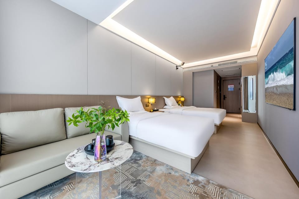 Bed, TV and multimedia, Photo of the whole room