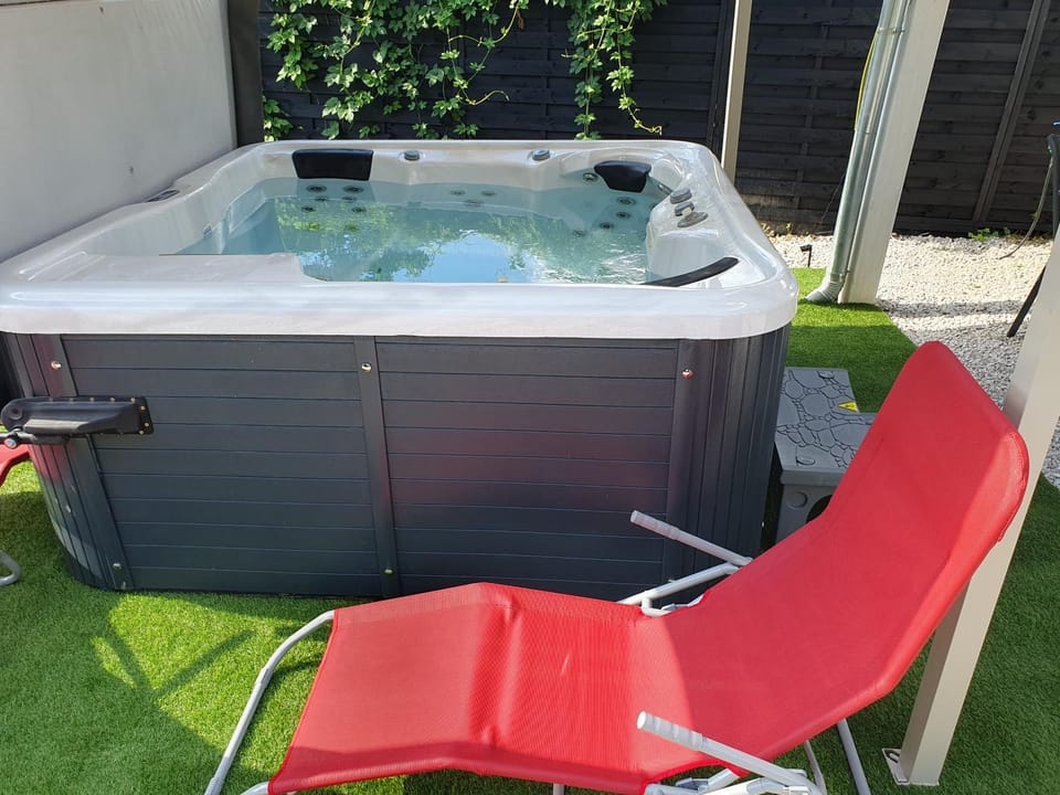 Hot Tub, Swimming pool, Open Air Bath