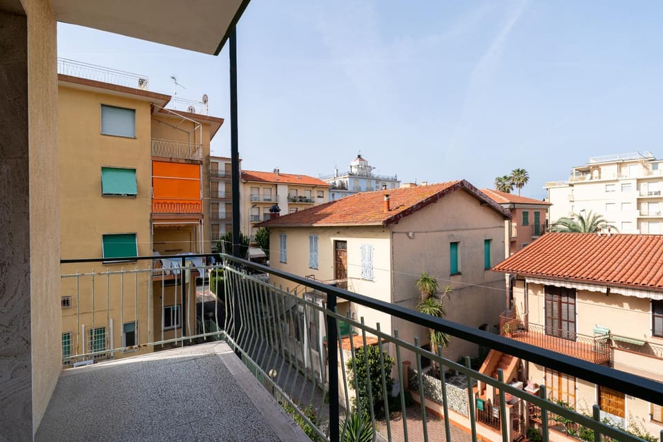 Casa Silvia - Central - Terrace - WiFi Apartment in Bordighera
