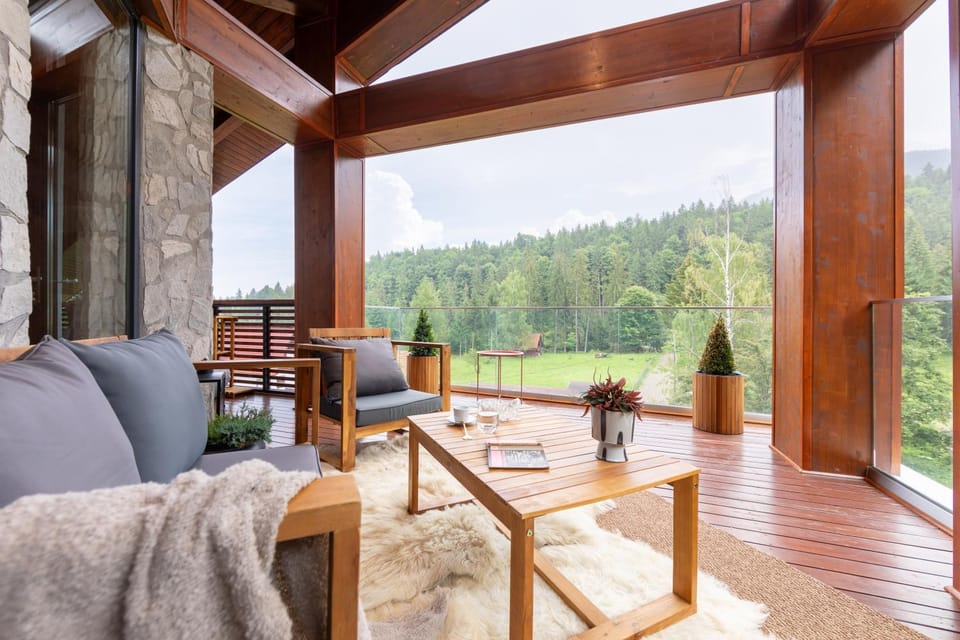 Natural landscape, Balcony/Terrace, Balcony/Terrace, Seating area, Mountain view