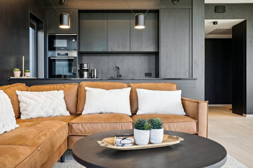 Coffee/tea facilities, Kitchen or kitchenette, Living room, Seating area, microwave, oven, stove, kitchen