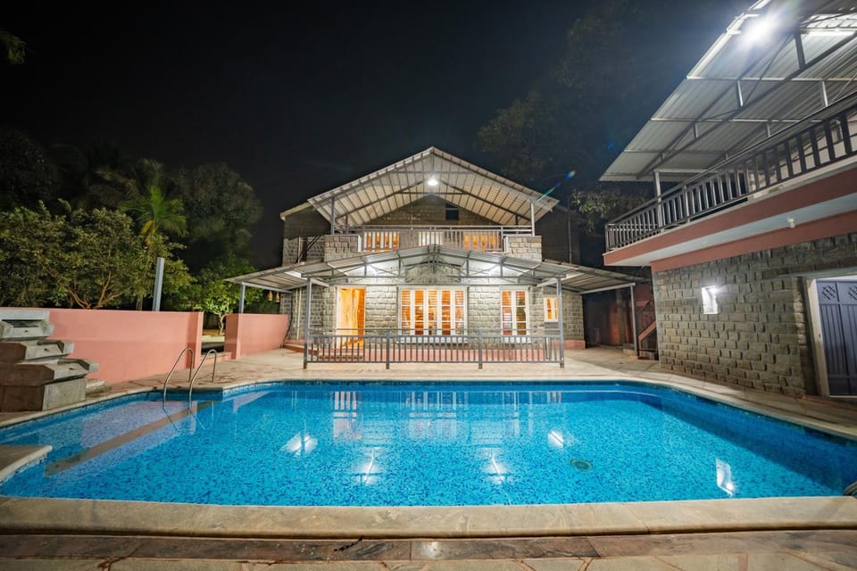 Property building, Swimming pool