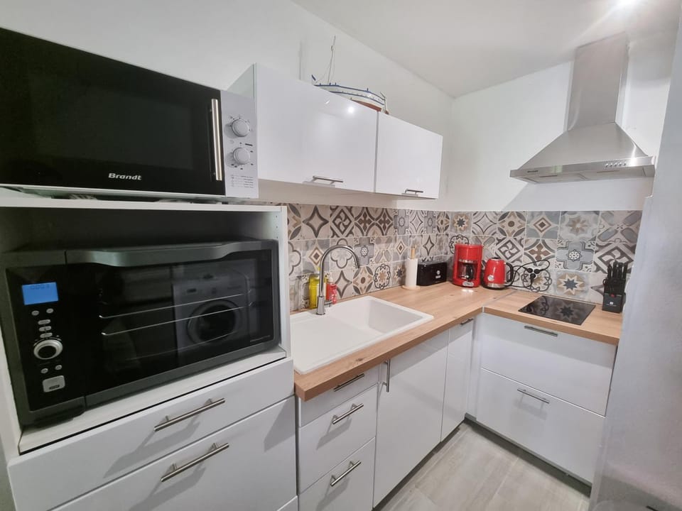 Kitchen or kitchenette, dishwasher, minibar, pet friendly, stove, toaster