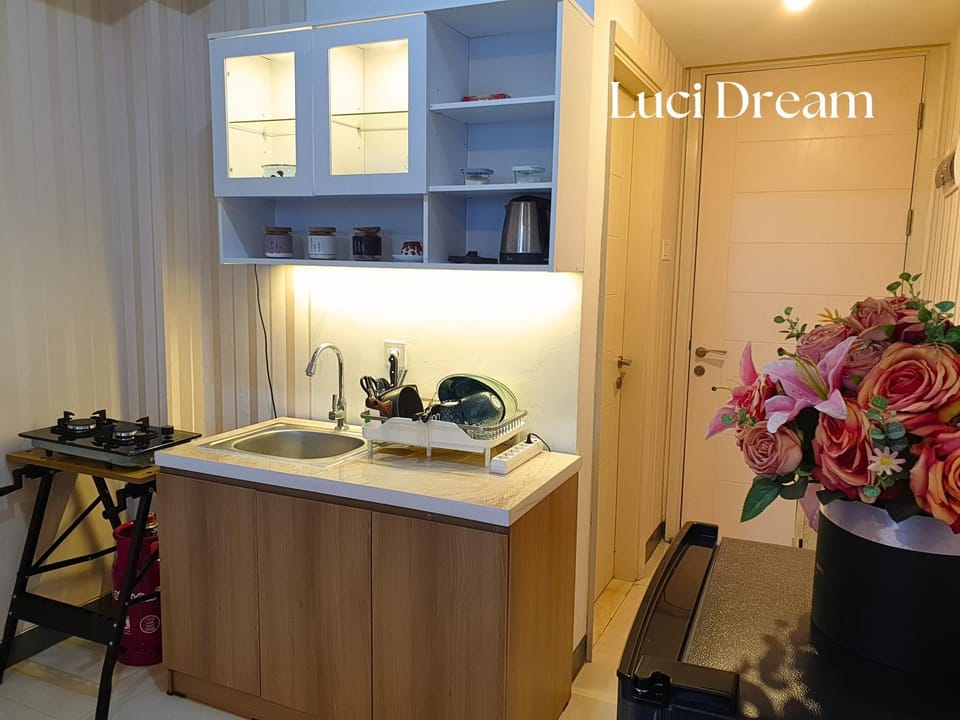 Kitchen or kitchenette, storage, stove, kitchen