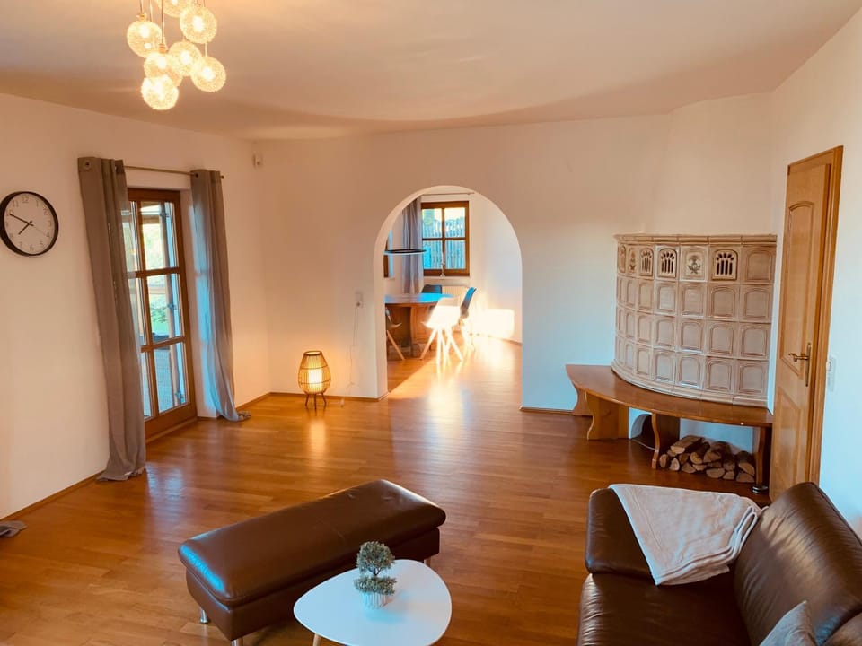 Living room, Seating area, Dining area