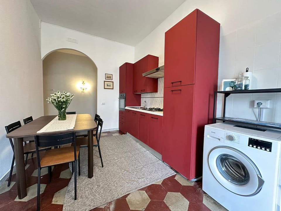 Communal kitchen, washing machine