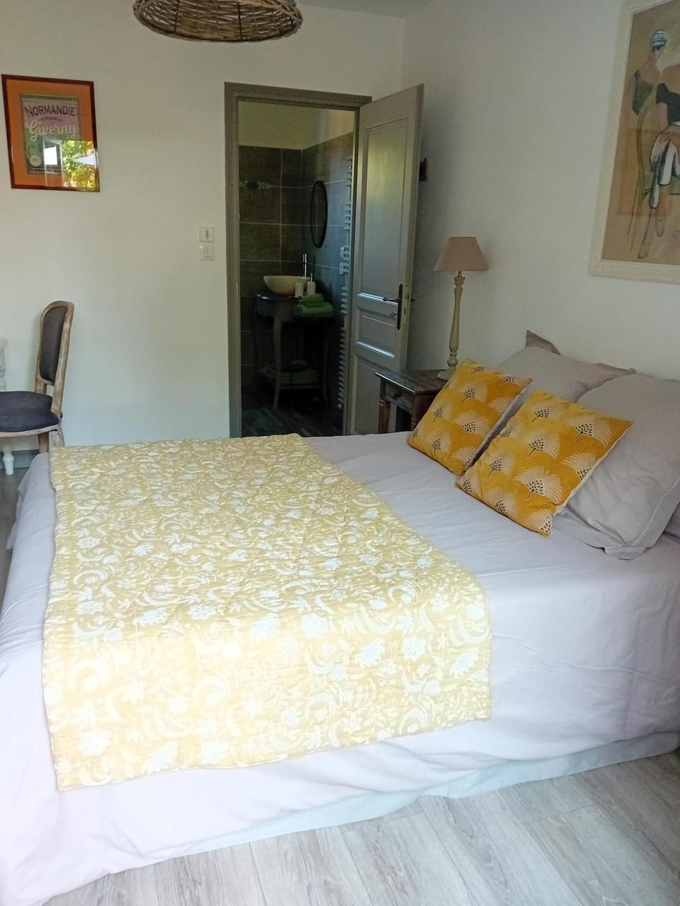 Chambre de charme Bed and Breakfast in Vernon