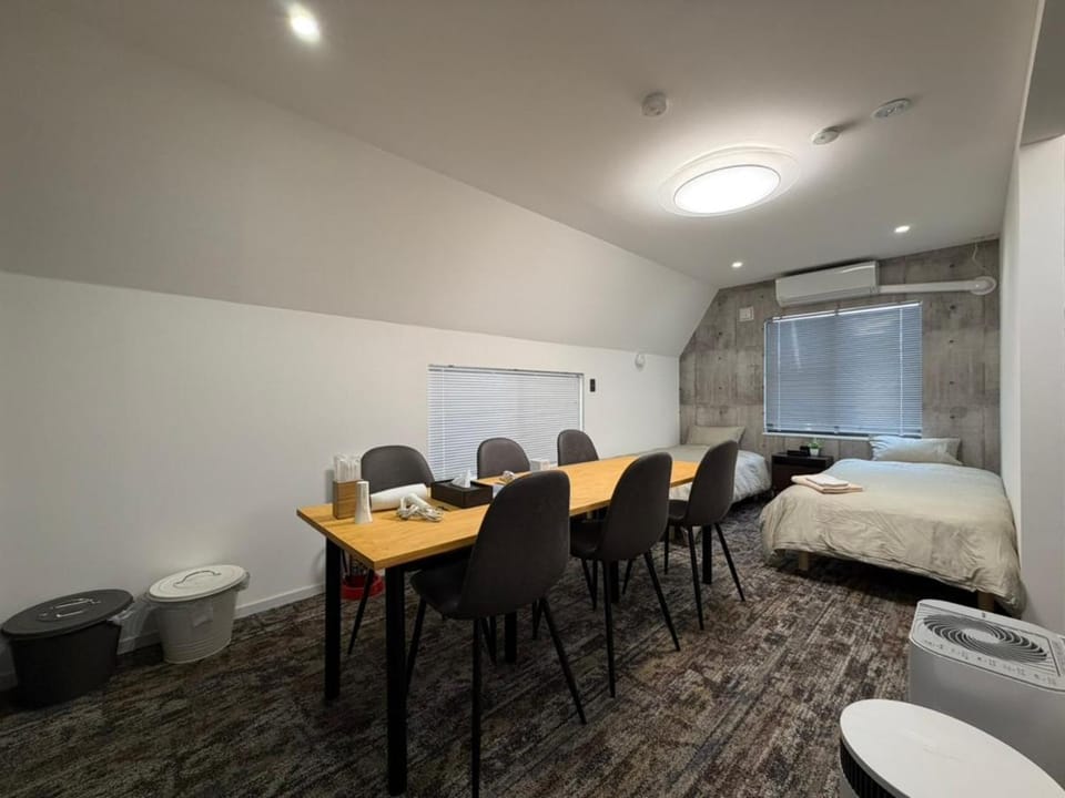 Bed, Living room, Bedroom