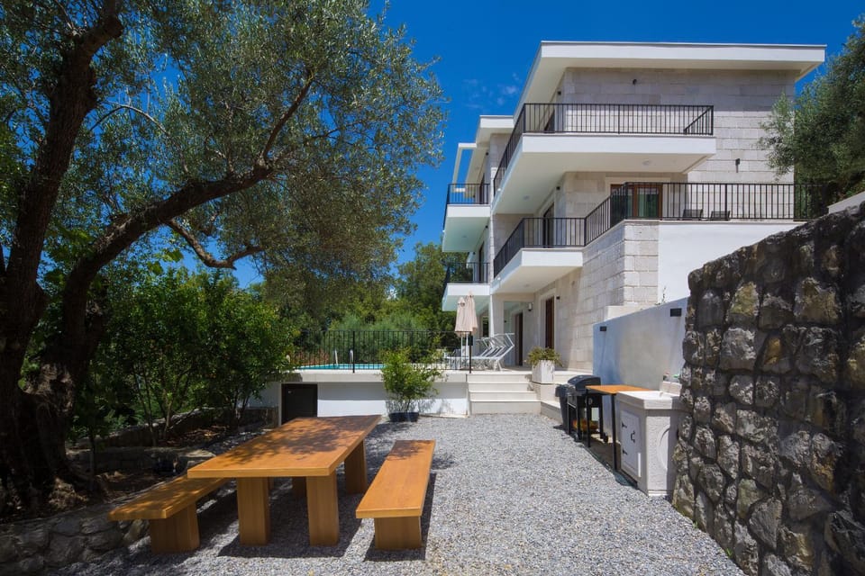 Property building, Garden