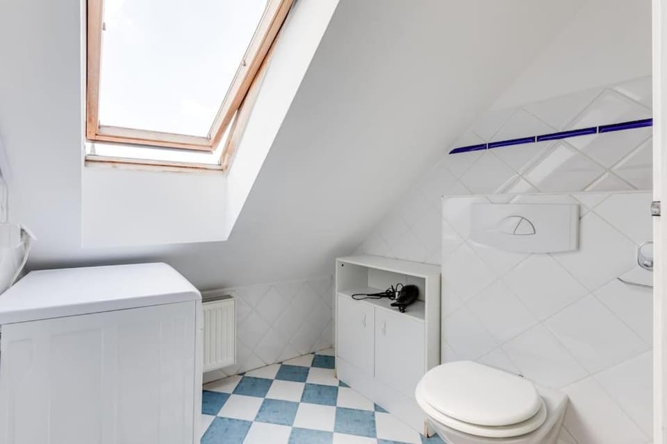 Toilet, Bathroom