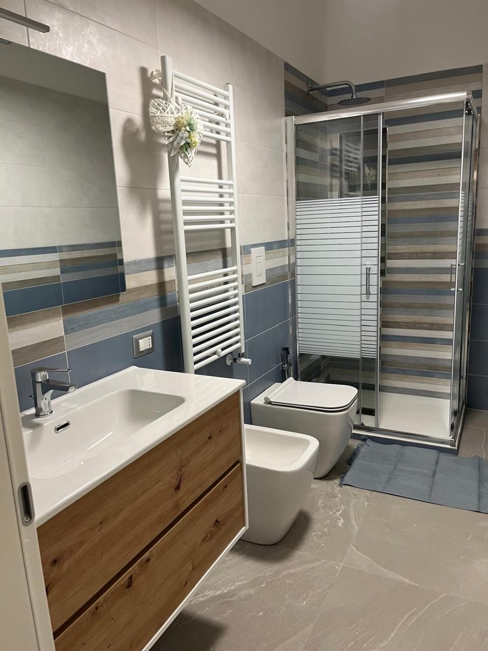 Shower, Toilet, Bathroom, bidet