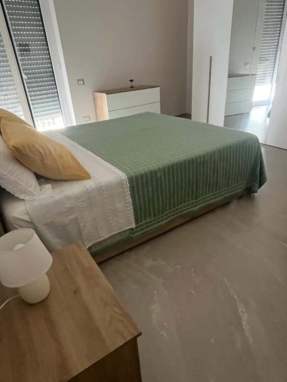 Bed, Photo of the whole room