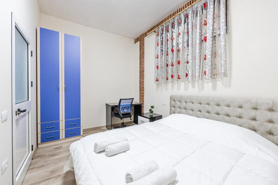 Bed, Photo of the whole room, Bedroom, towels, wardrobe